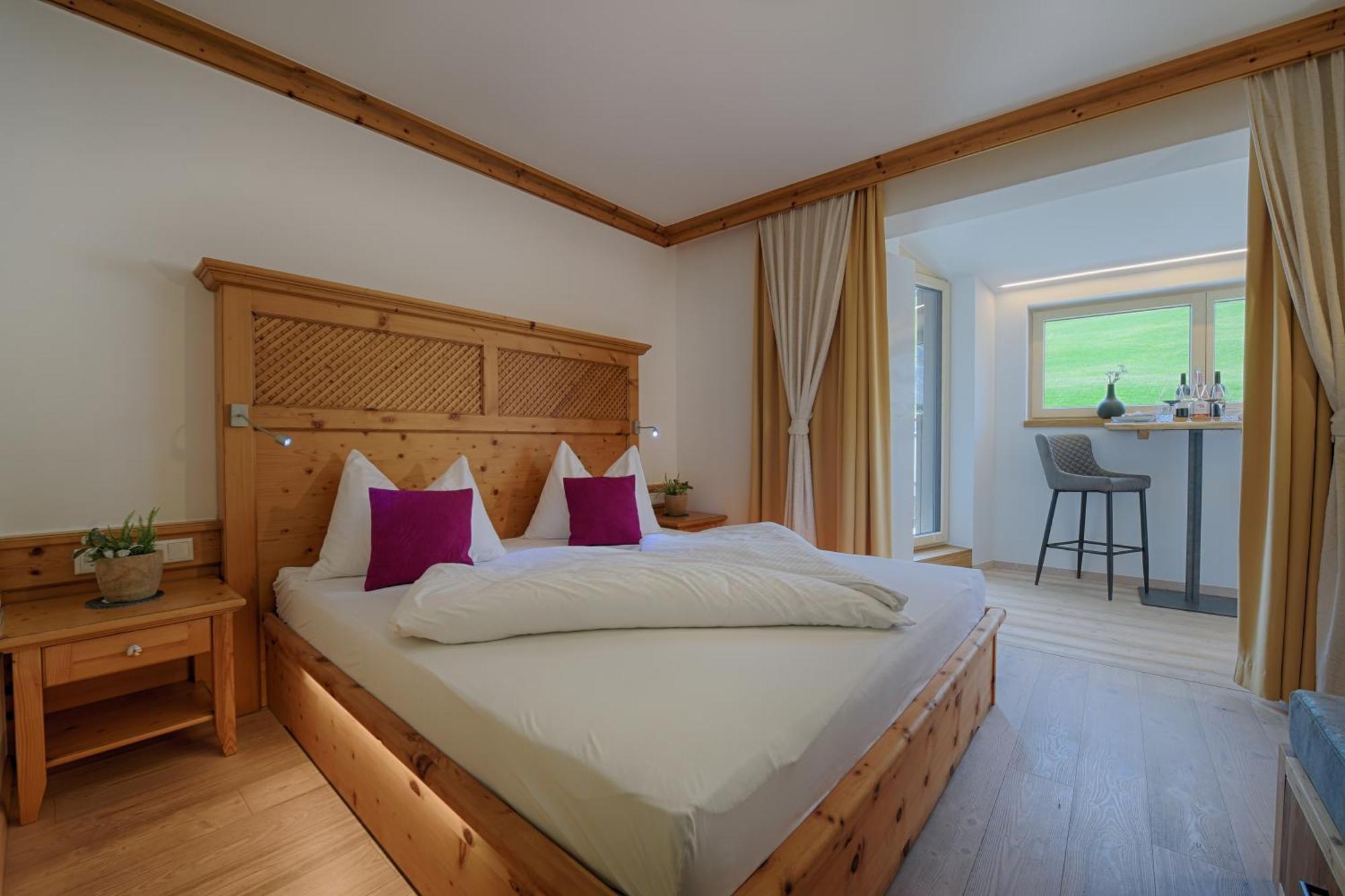 Hotel Und Alpen Apartments Mit Sauna - Buerglhoeh Бишофсхофен Экстерьер фото
