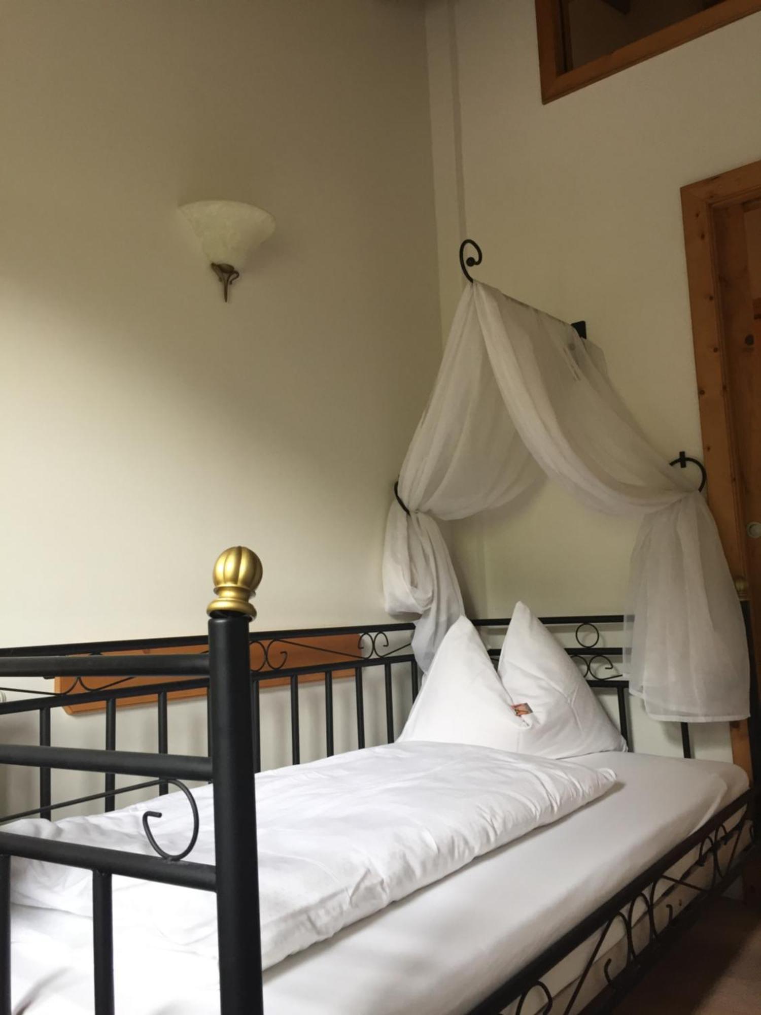 Hotel Und Alpen Apartments Mit Sauna - Buerglhoeh Бишофсхофен Экстерьер фото